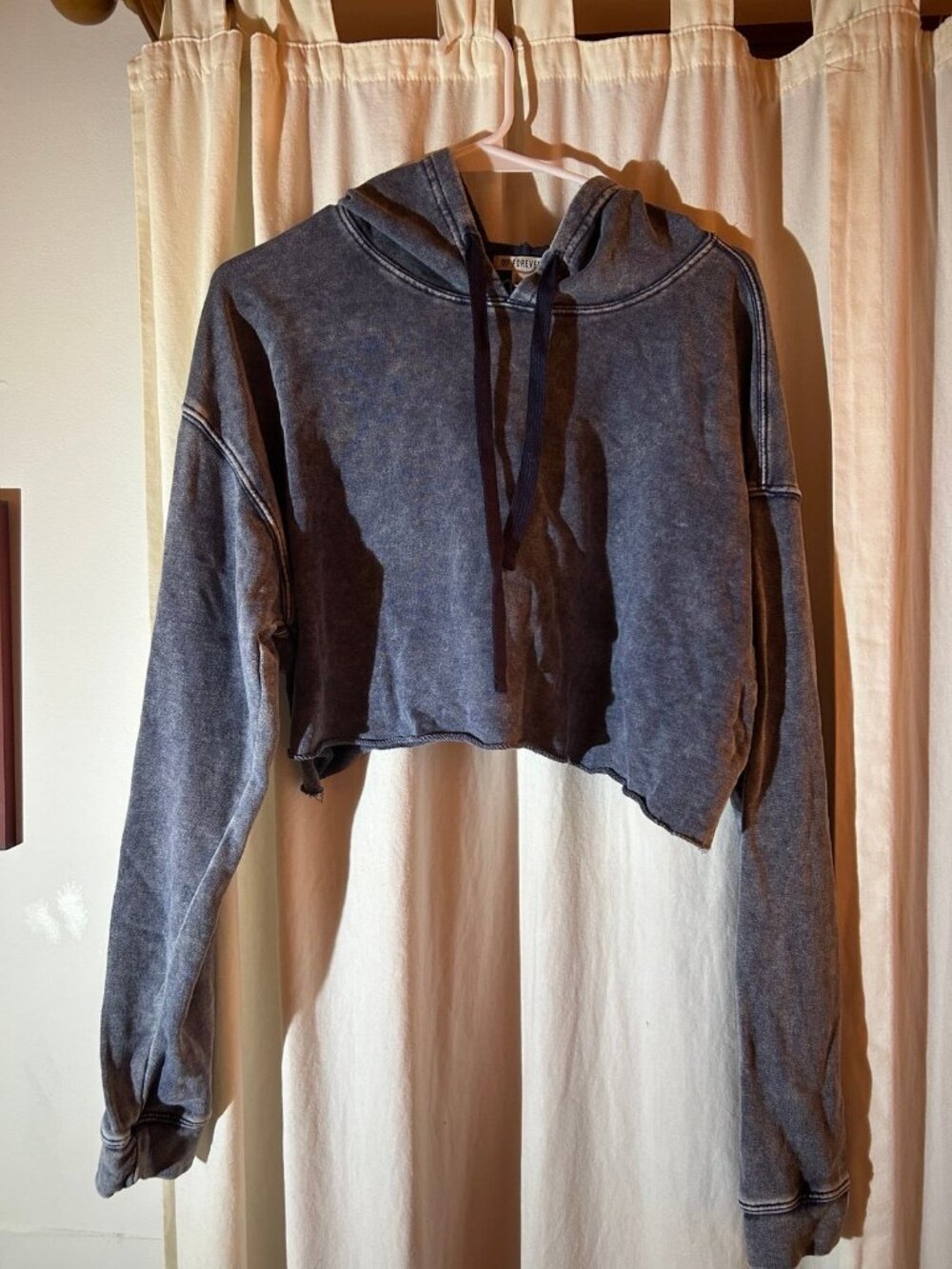 Forever 21 blue acid wash cropped sweatshirt size large